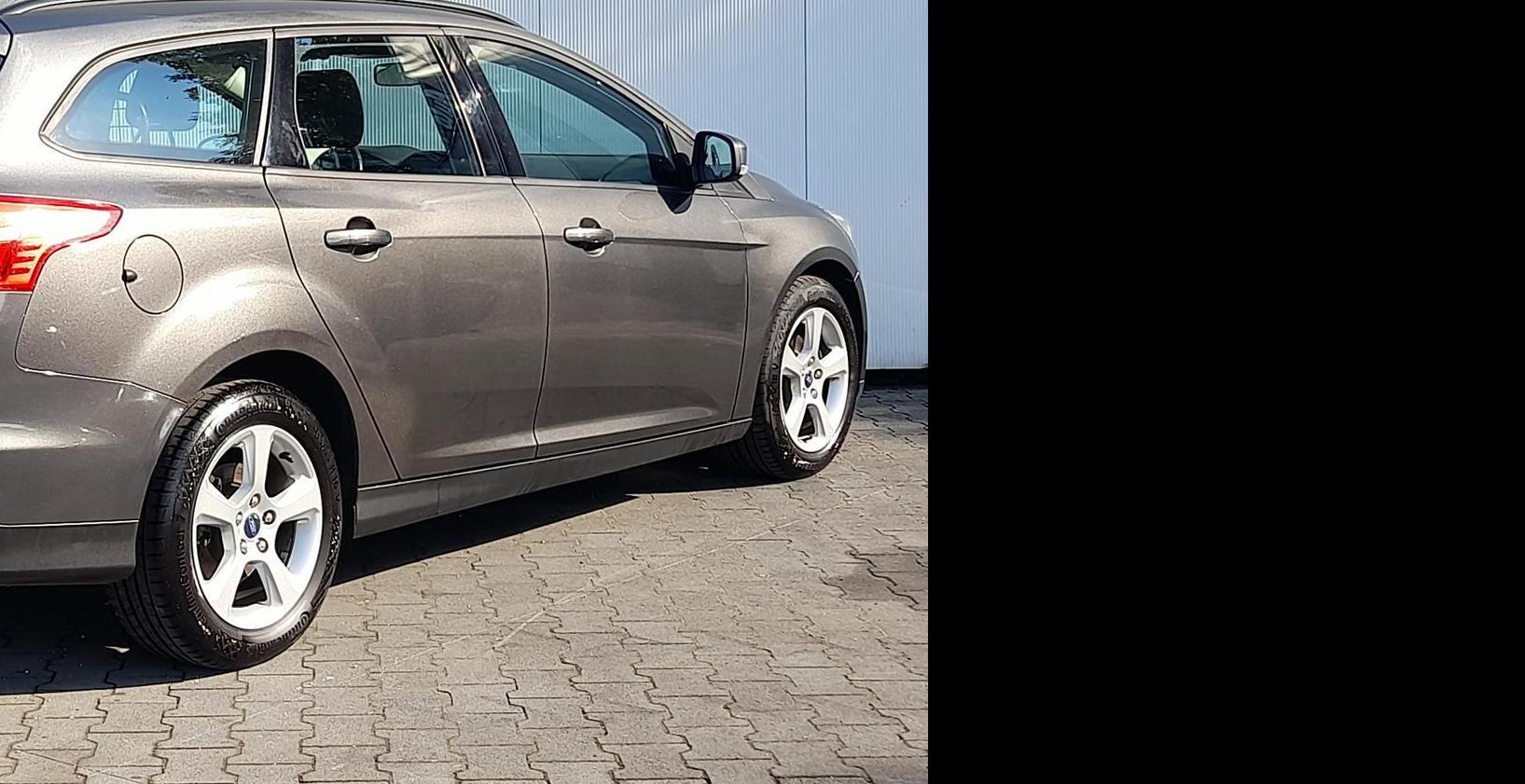 Ford Focus 1.0 EcoBoost Business NAVI~SHZ~PDC~AHK~APP